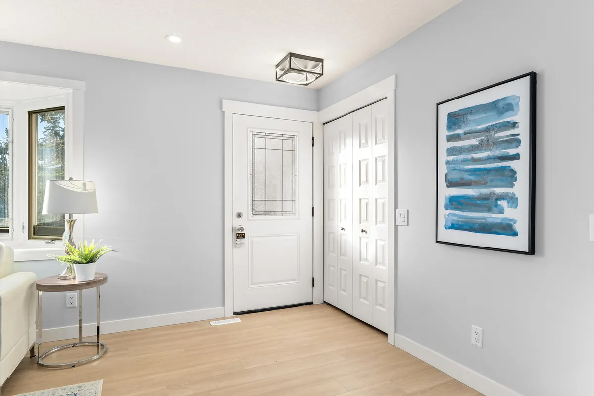Modern entry way design ideas