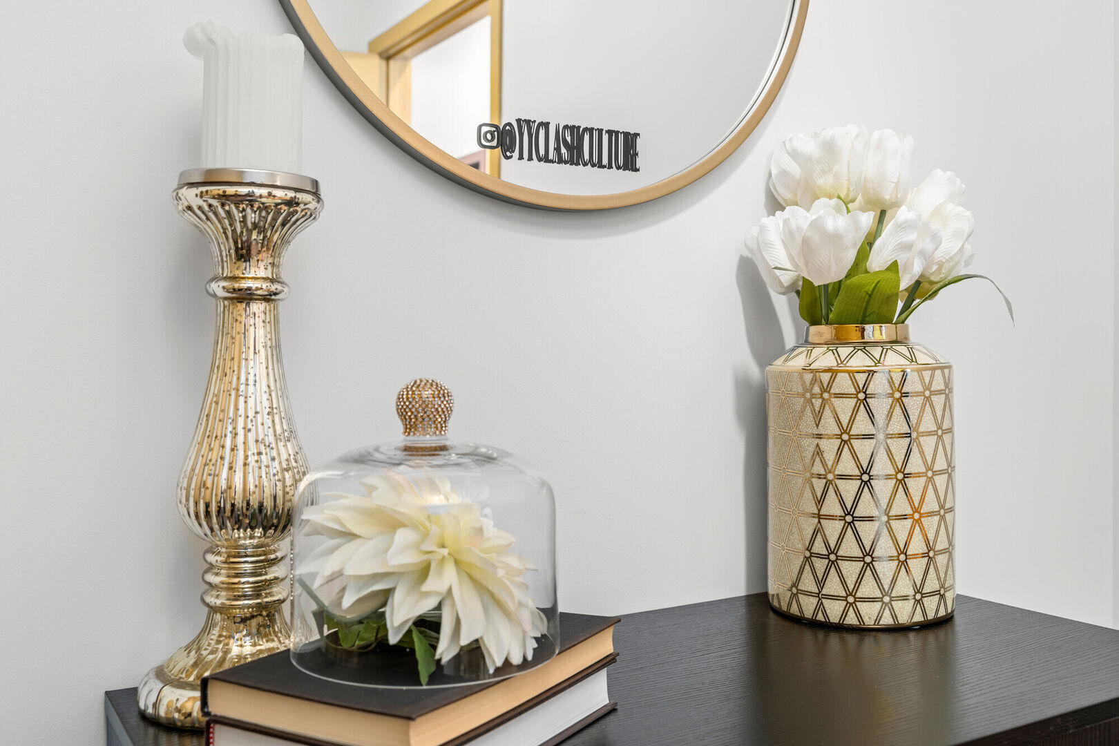 modern gold and white décor inspiration, round gold mirror