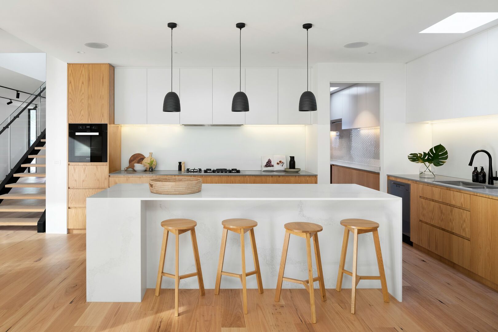 Modern kitchen renovation, white and white oak kitchen renovation, scandinavian kitchen renovation